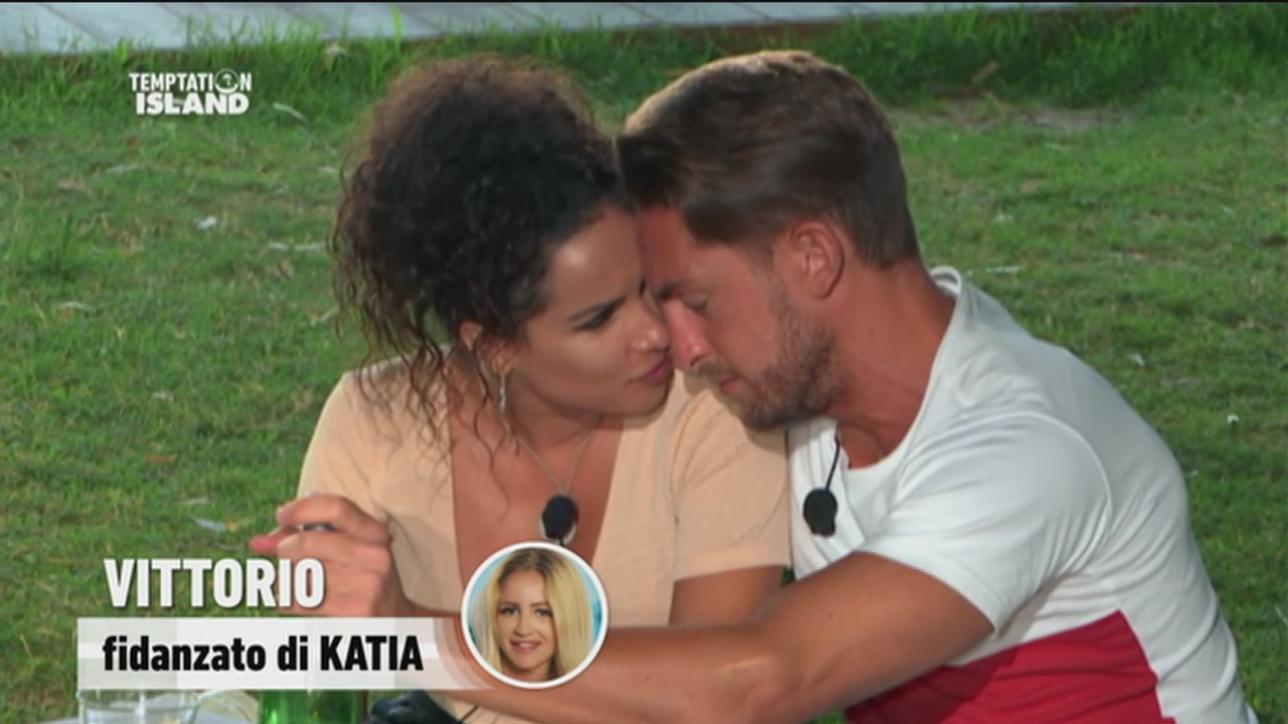 Temptation Island falò di confronto finale tra le coppie e puntata speciale