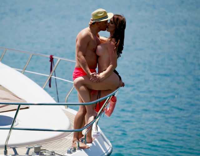 Manila Gorio e Chando Luna scandalo hot in yacht in attesa di Temptation Island Vip