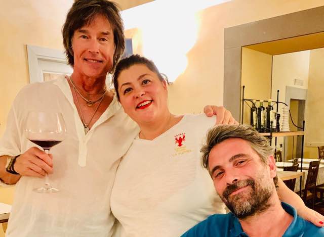 Ronn Moss dalle sagre italiane ai ristoranti toscani ecco con chi era