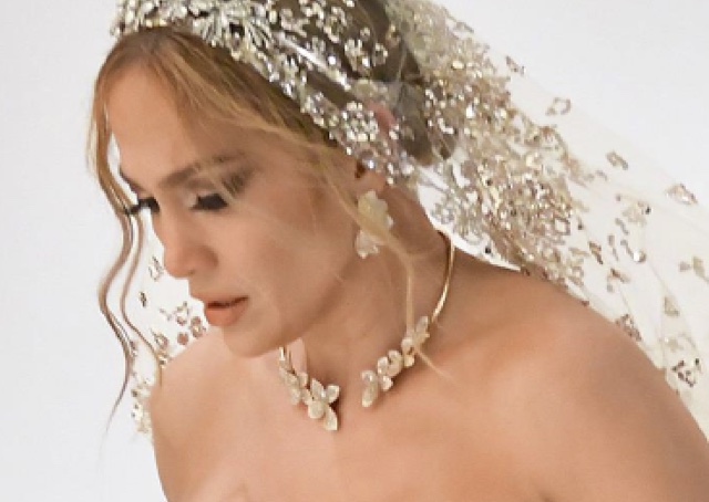 Jennifer Lopez indossa gioielli Pasquale Bruni per il film "Marry me"