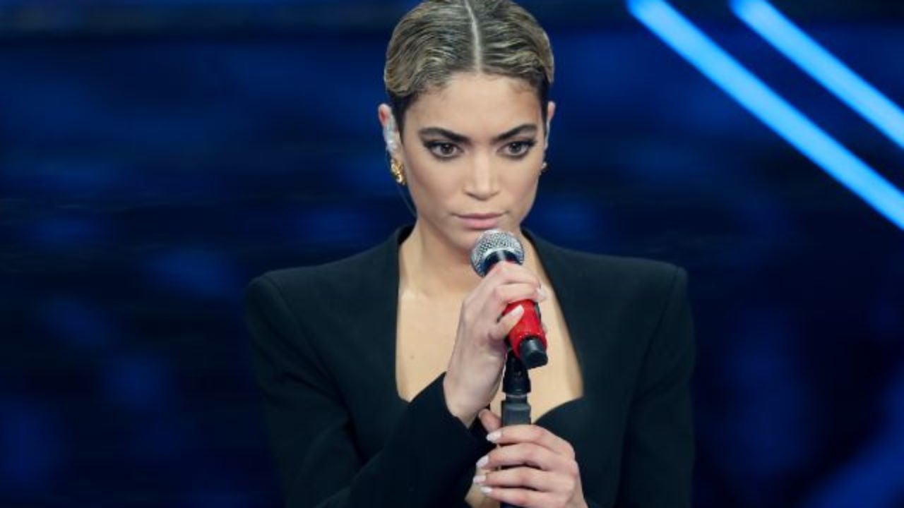 Abito Elodie Sanremo 2020 tera e quarta serata stilista e look