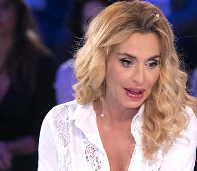 Valeria Marini lite con la madre Gianna non si parlano più