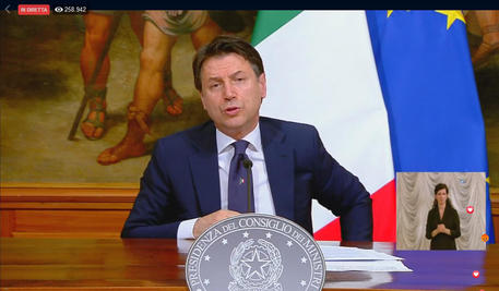 Conte Fase 2 decreto si possono andare a trovare gli amici come congiunti