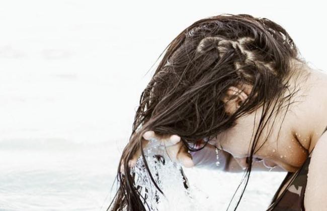 Ogni quanto lavare i capelli sottilissimi?