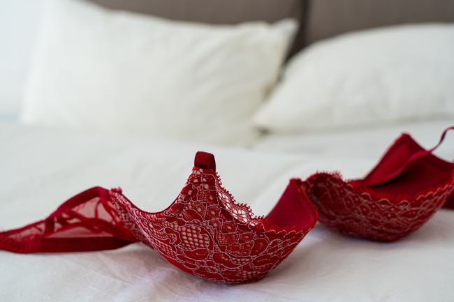 Stile e varietà di lingerie al femminile