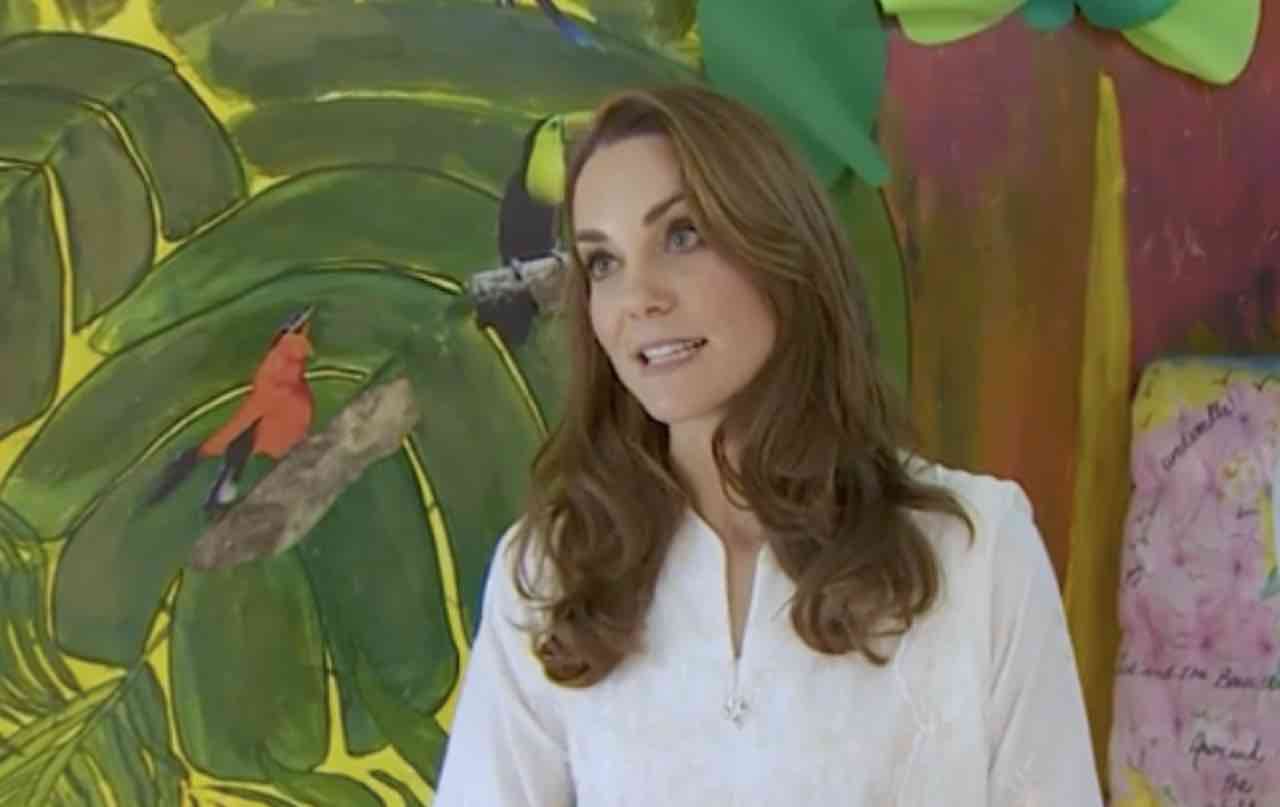 Incoronazione Re Carlo stilista abito Kate Middleton e Camilla Parker chi le veste