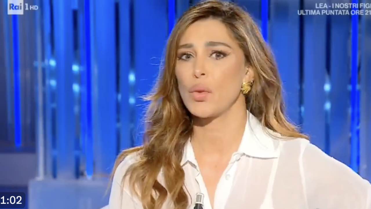 Belen Rodriguez e la depressione, De martino l'ha tradita con 12 donne e l'amore con Elio