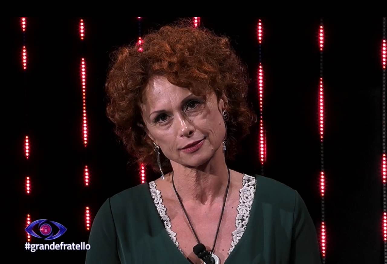 Beatrice Luzzi il dramma della morte del padre: va in Spa e non sta vicino alla famiglia