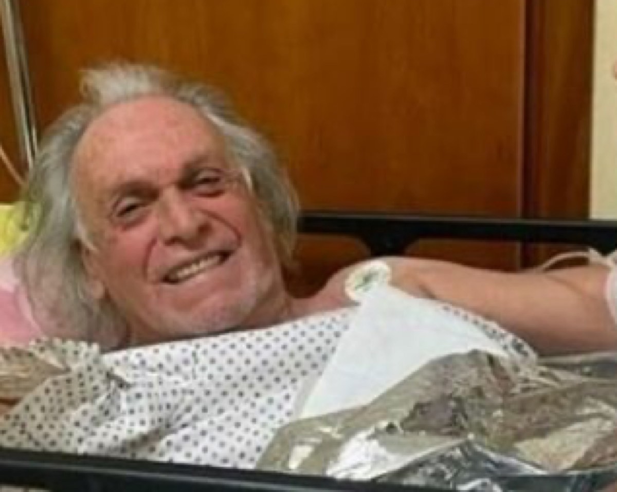Riccardo Fogli in ospedale per un delicato intervento come sta ora