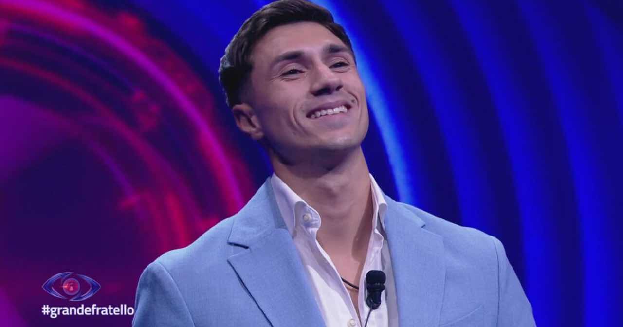 Mirko Brunetti quanto è alto quanto pesa: misure del concorrente del GF