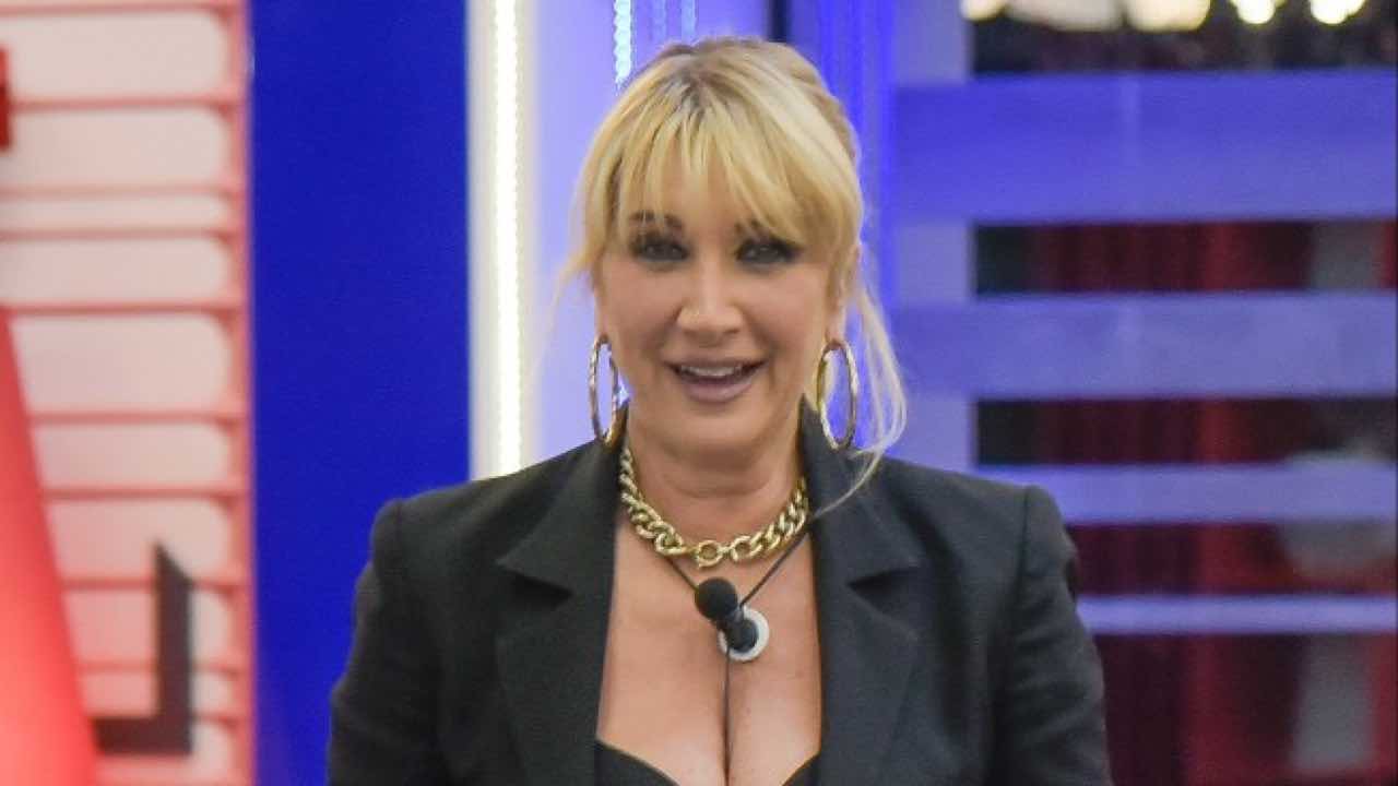 Simona tagli altezza peso età: tutto sulla showgirl e le sue misure