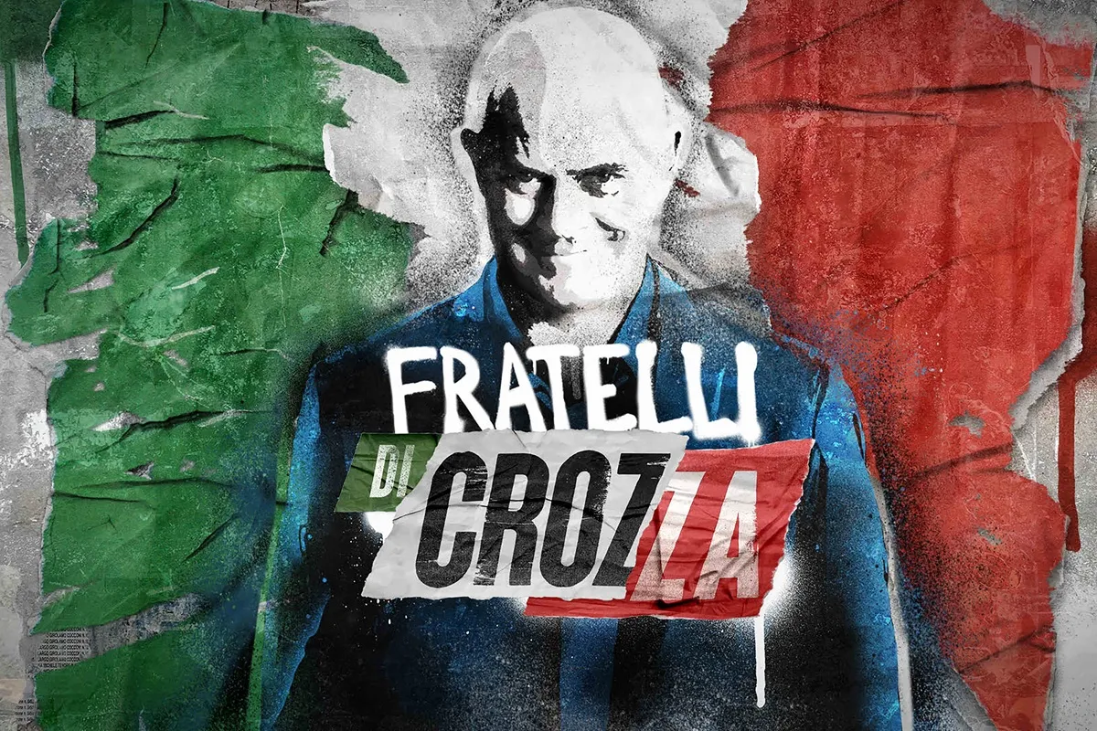 Poster promozionale del programma "Fratelli di Crozza", con il volto stilizzato di Maurizio Crozza davanti alla bandiera italiana, e scritte artistiche in bianco, verde, nero e rosso.